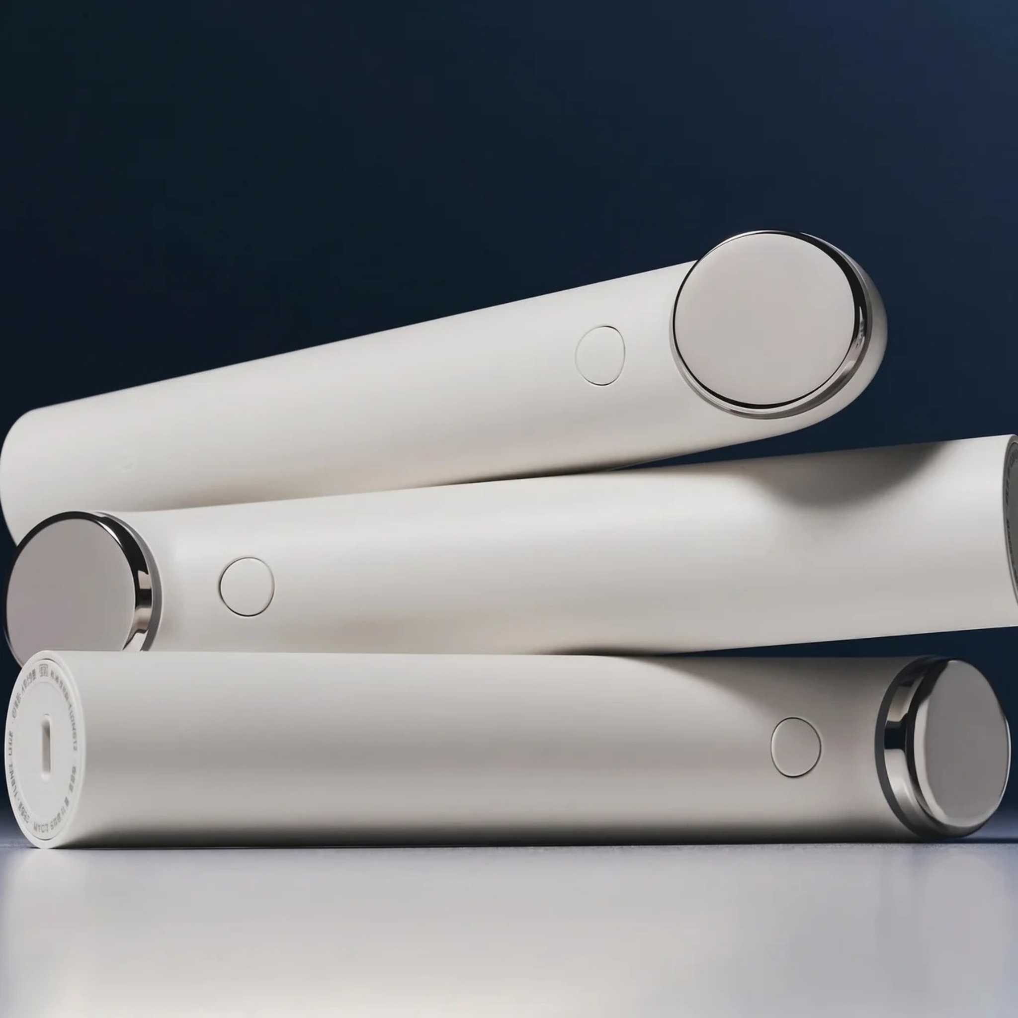 The Glow Signature Dual-Frequency Ultrasound Skincare Device